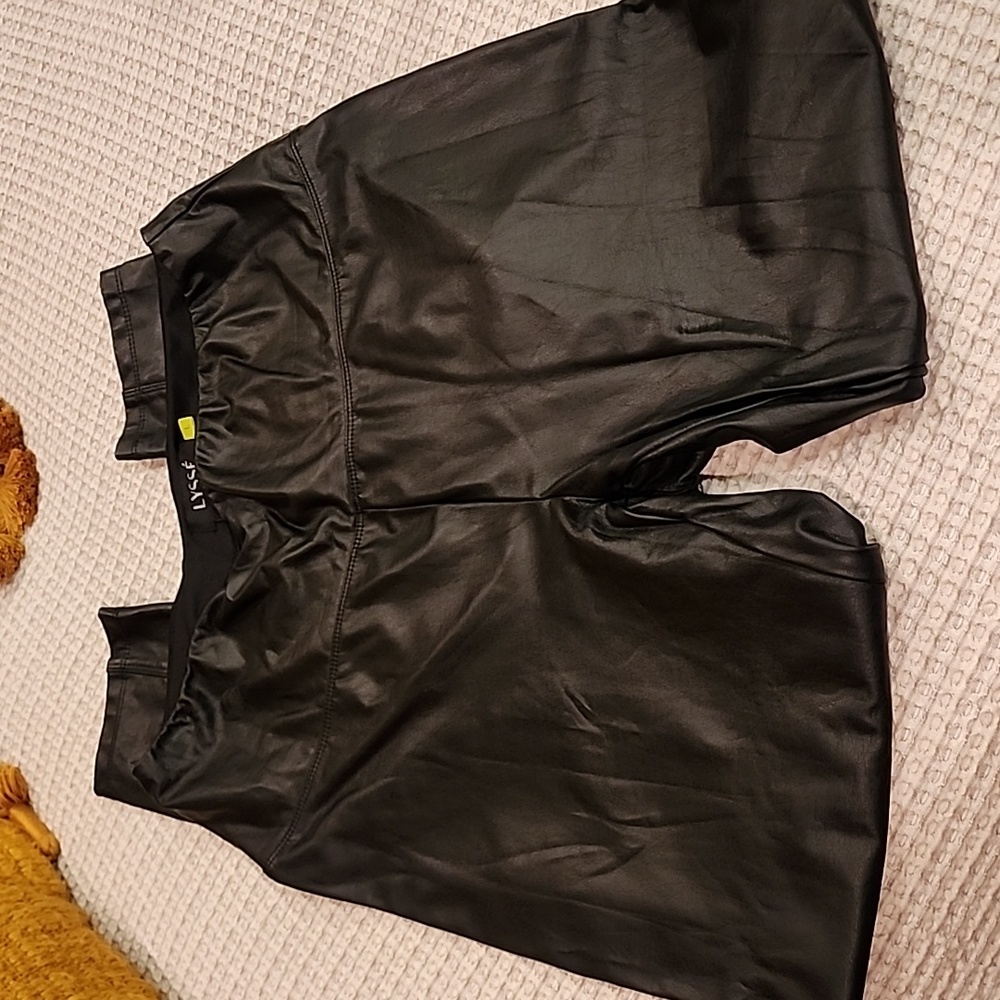 Lysse Size L Faux Leather Leggings
